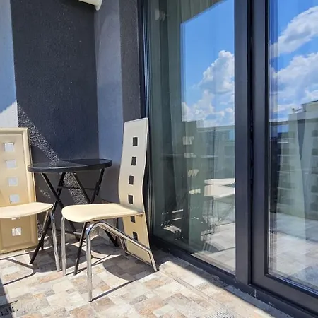 Le Premiere Suit By Building Stefan Prima Linie La Mare With Parking