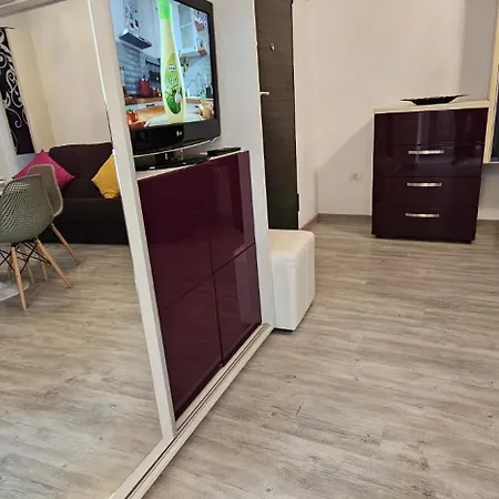 Le Premiere Suit By Building Stefan Prima Linie La Mare With Parking