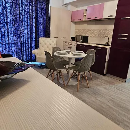Le Premiere Suit By Building Stefan Prima Linie La Mare With Parking Apartman Năvodari
