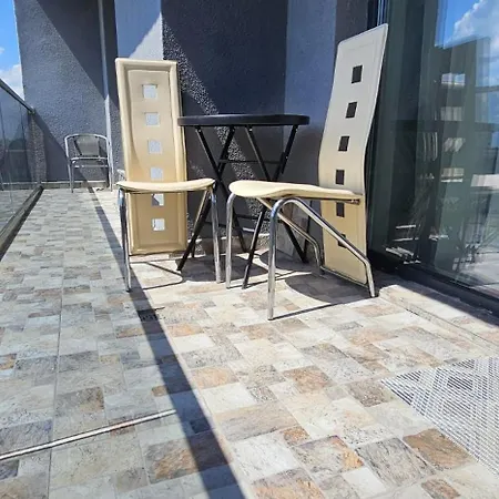 Le Premiere Suit By Building Stefan Prima Linie La Mare With Parking Apartman *